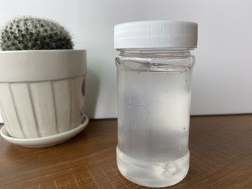 De zachte Pluizige die Siliconevloeistof in het Onderdompelen Ononderbroken het Opvullen Zacht en Pluizige Processen wordt gebruikt eindigt van Stof